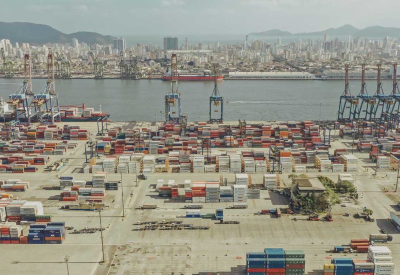 container transport maritime portuaire